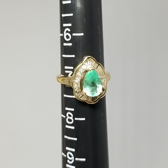 Genuine 14kt Columbian Emerald & Dia Ring  Sz 7 - Picture 7 of 8